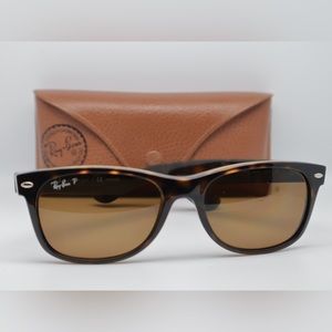 Ray-Ban New Wayfarer RB2132 902/57 55-18 Unisex Adults Polarized Sunglasses